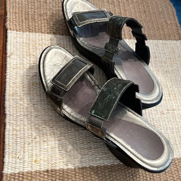 NAOT 2 1/2” wedge - Picture 2 of 4